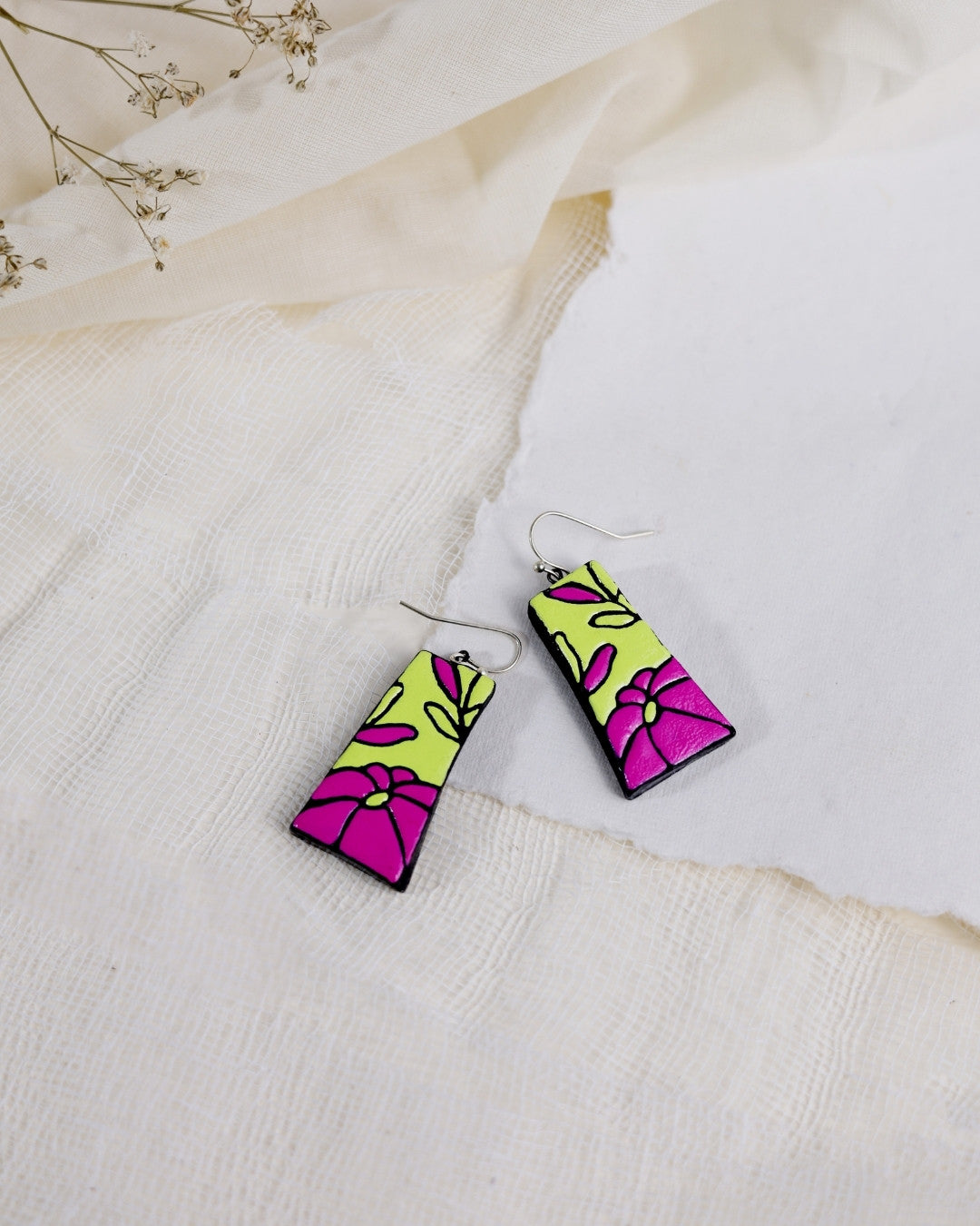 Contemporary-Gift-Hanging-Earrings-For-Sister