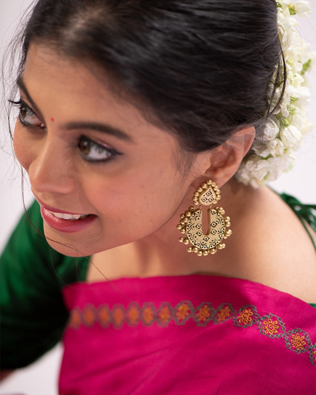 Gold-Chandbali-For-Women