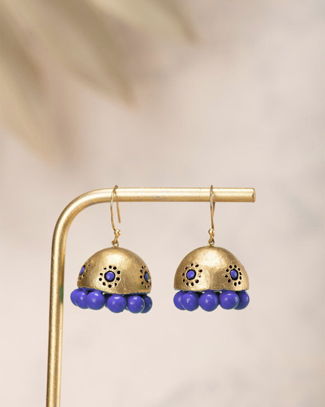 violet-hanging-jhumkas