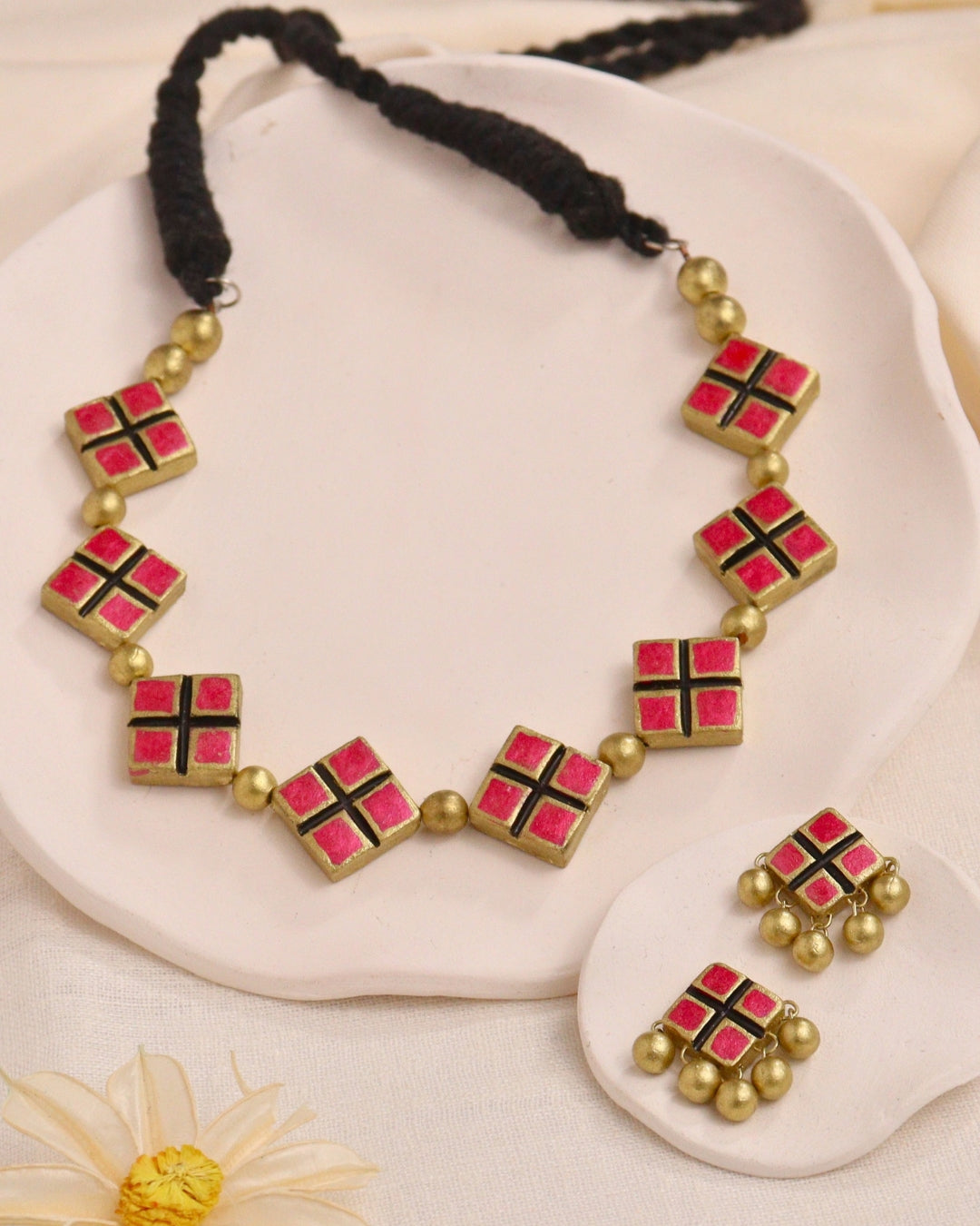 Pink-Necklace-Set-For-Friends-Wedding