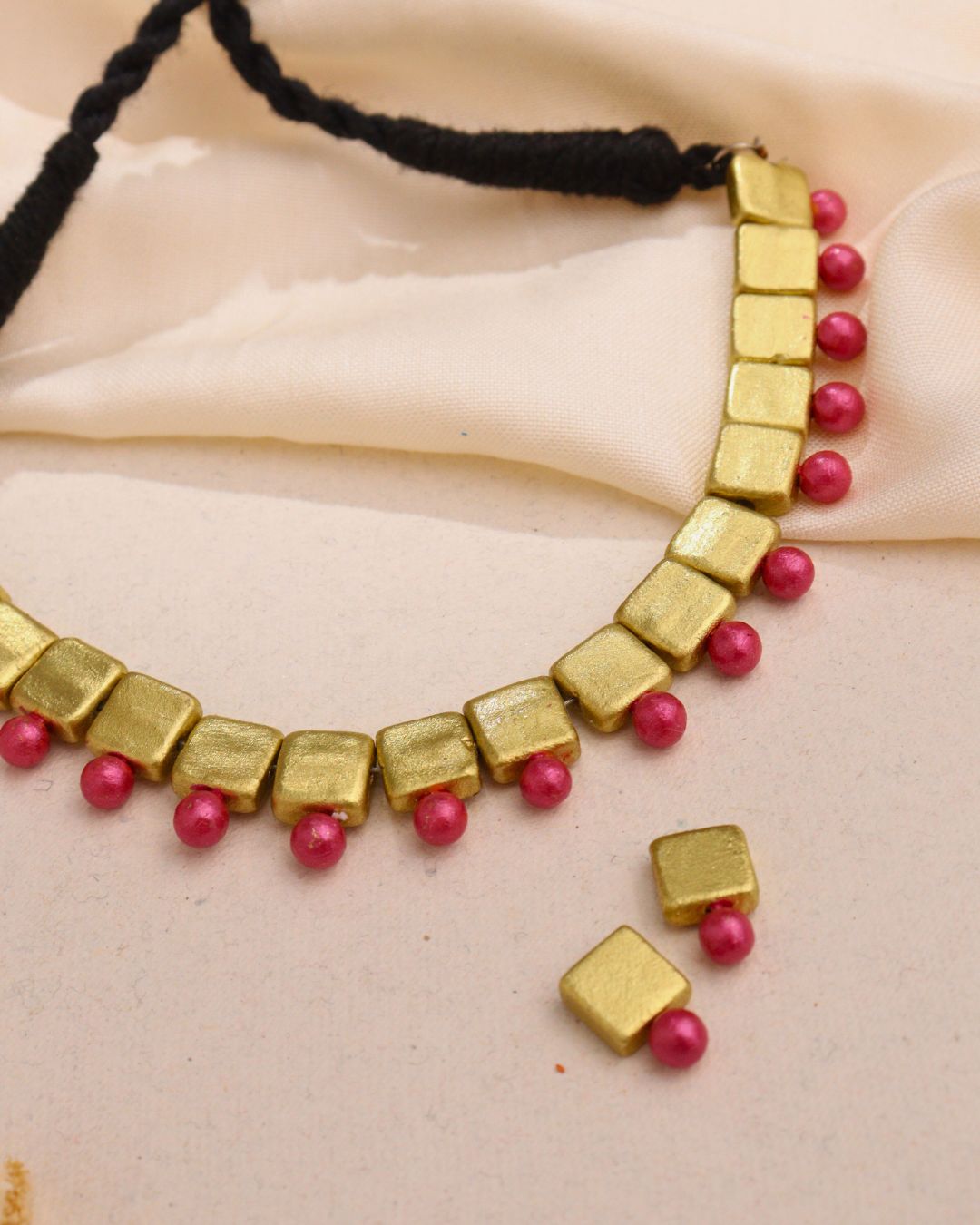 Hypoallergenic-Terracotta-Necklace-Set