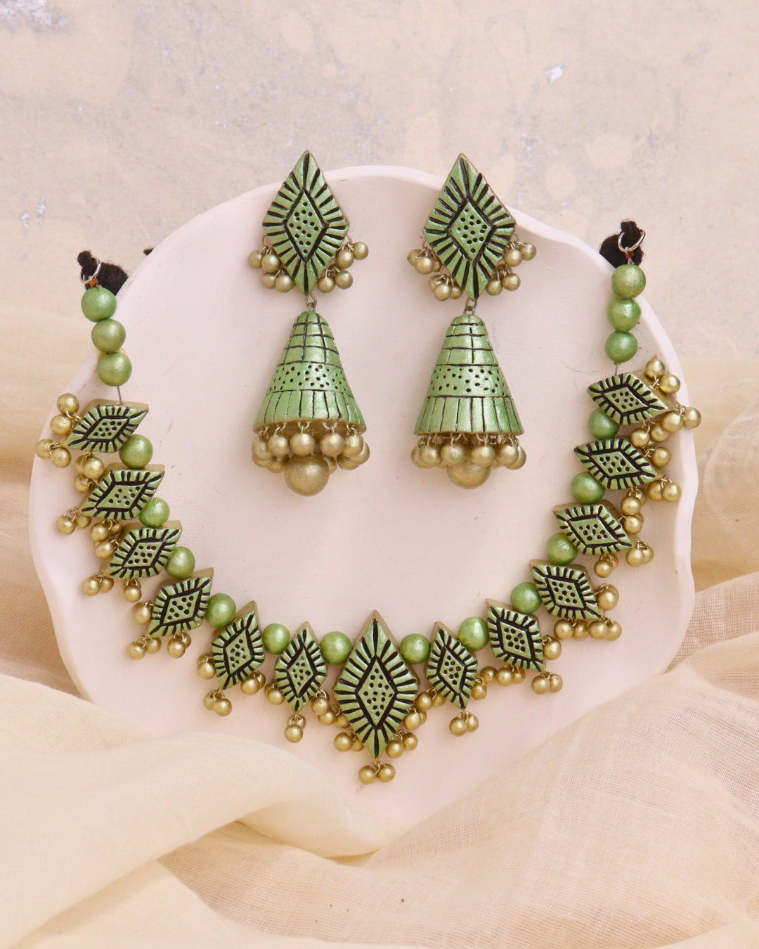Terracotta-studs-jewellery-set-women