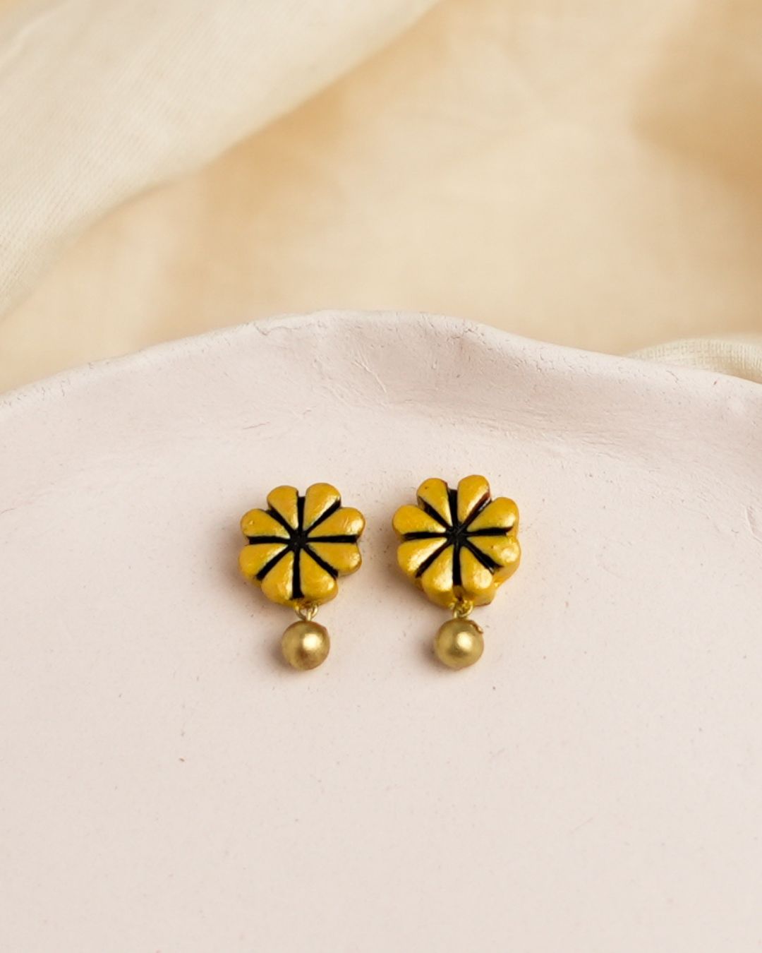 Daisy Drop Studs