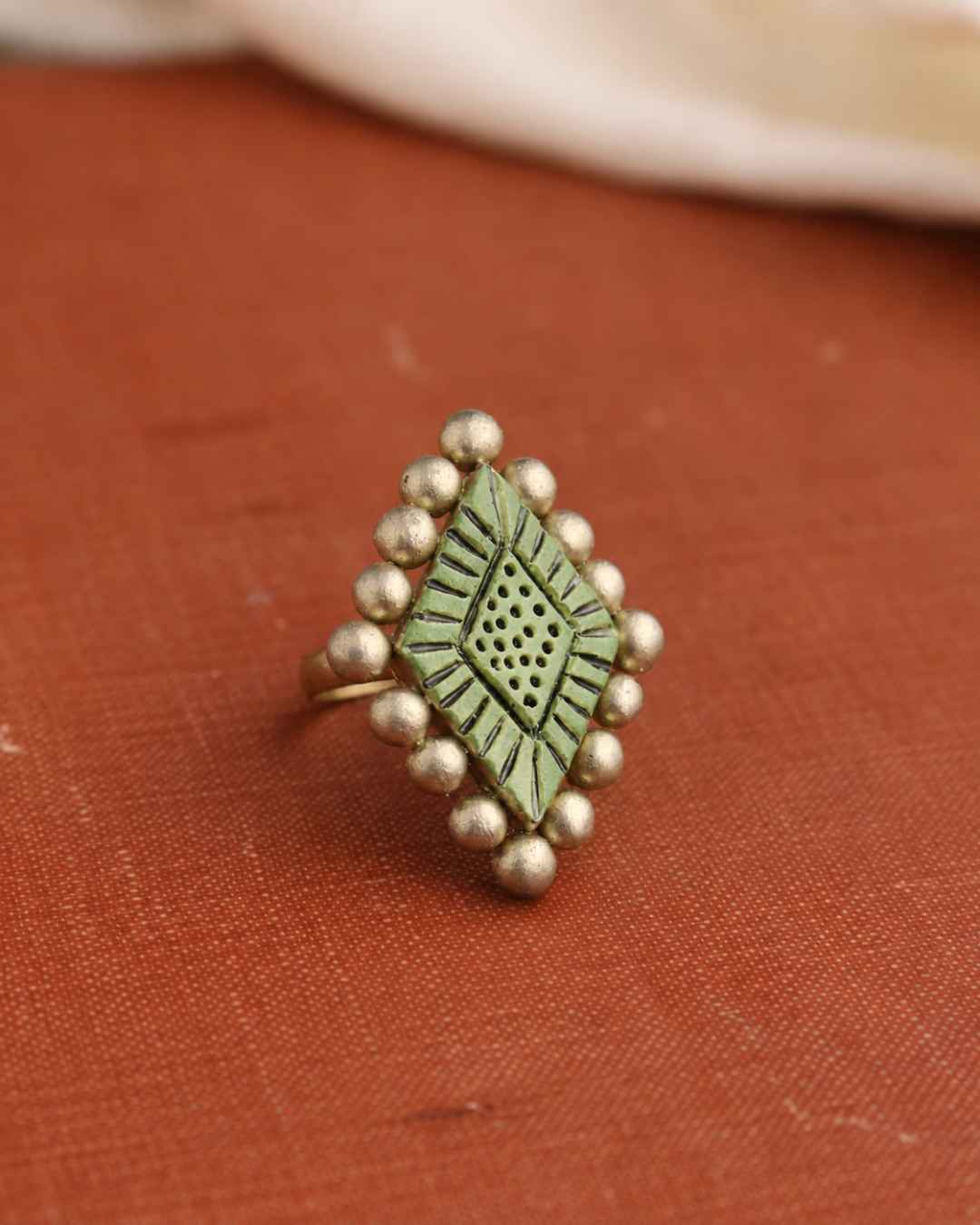 Tissue_Green_Wedding_Rings