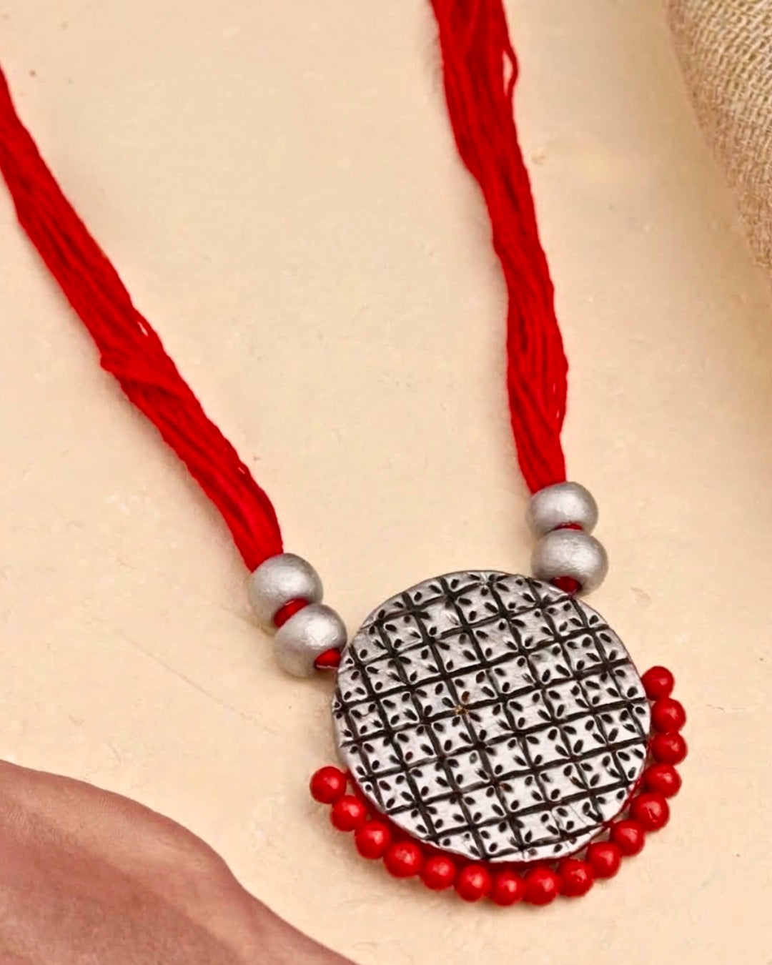 Jali Thread Necklace Set