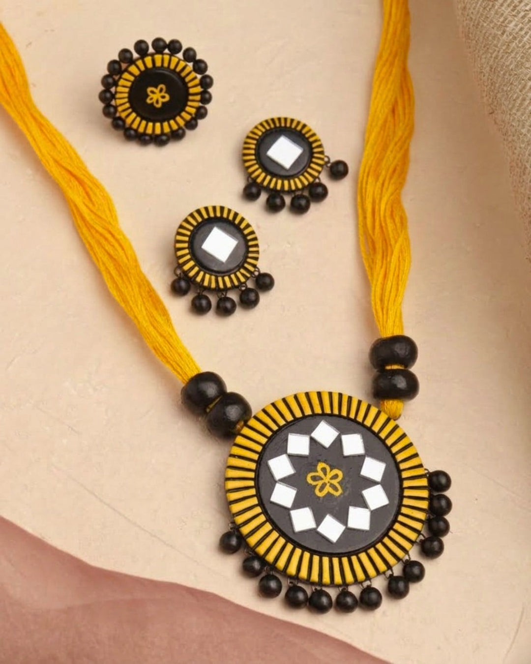 navratri-mirror-necklace