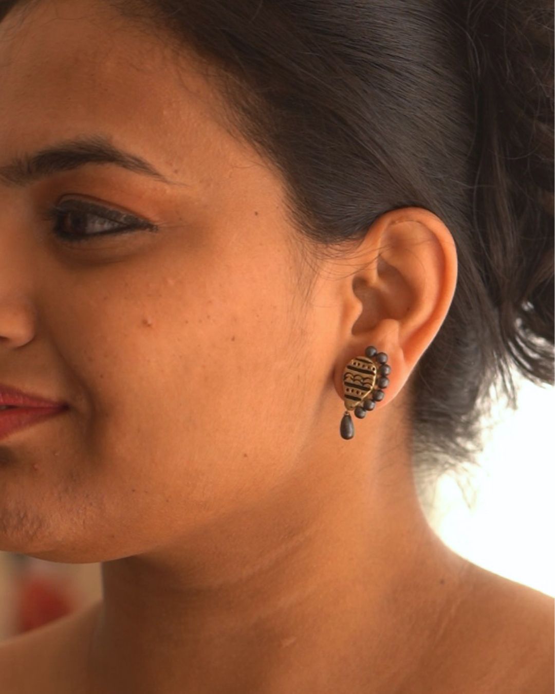 Manjari Studs