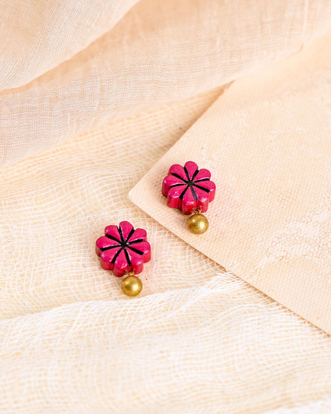 Daisy Drop Studs