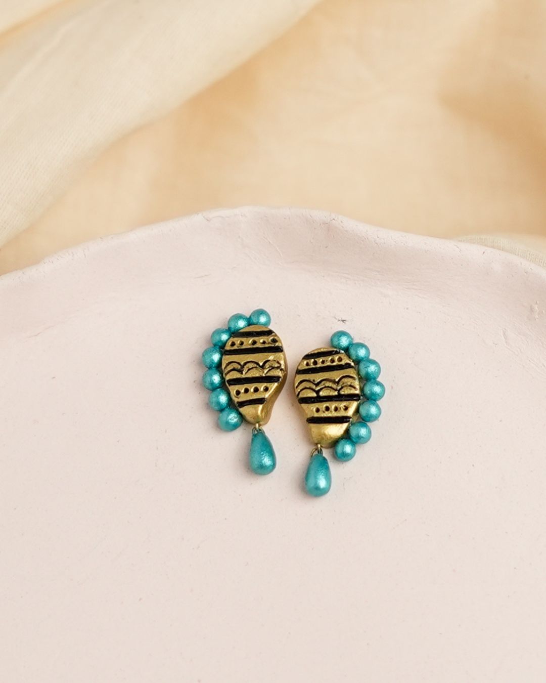 light-blue-minimal-studs