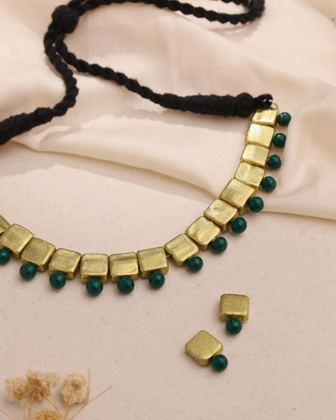 Green-Contemporary-Necklace-Set