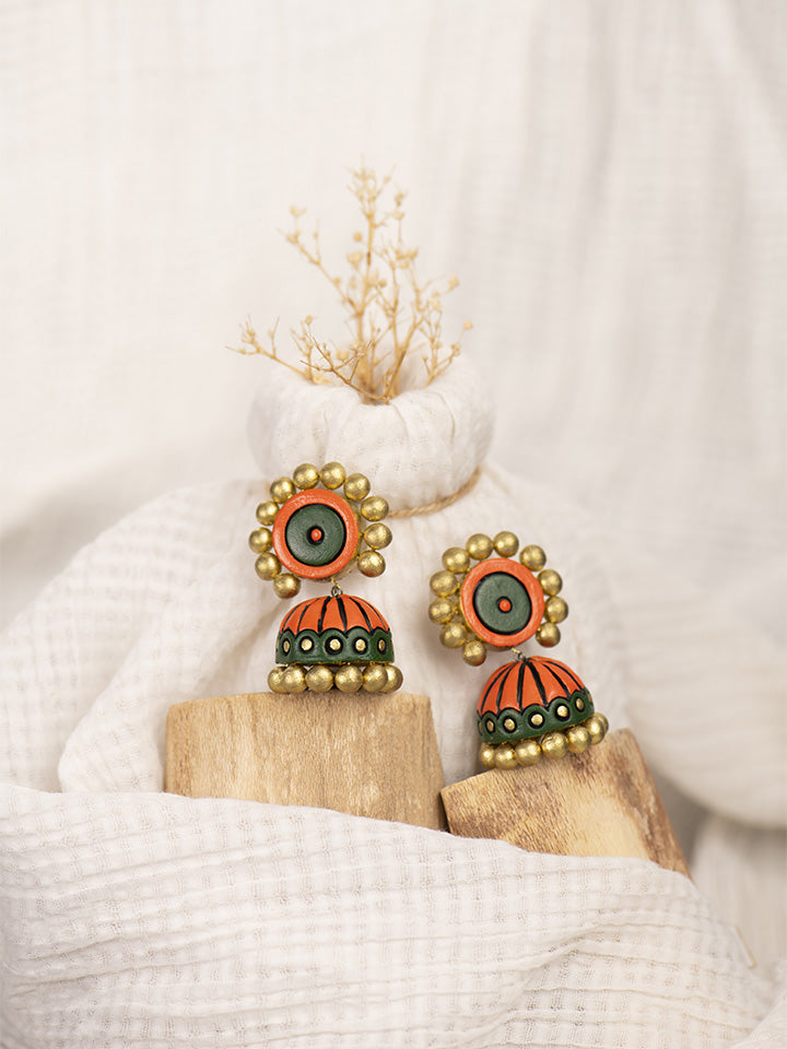 Gold-Traditional-Jhumka-Earrings