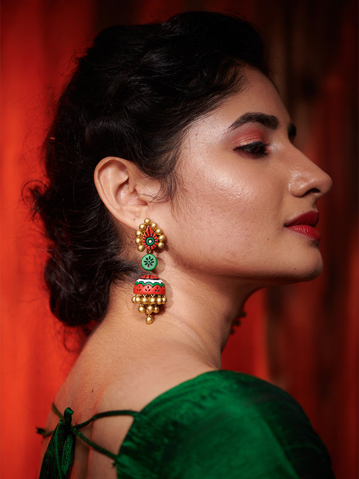 Gold-Traditional-Jhumka-Earrings