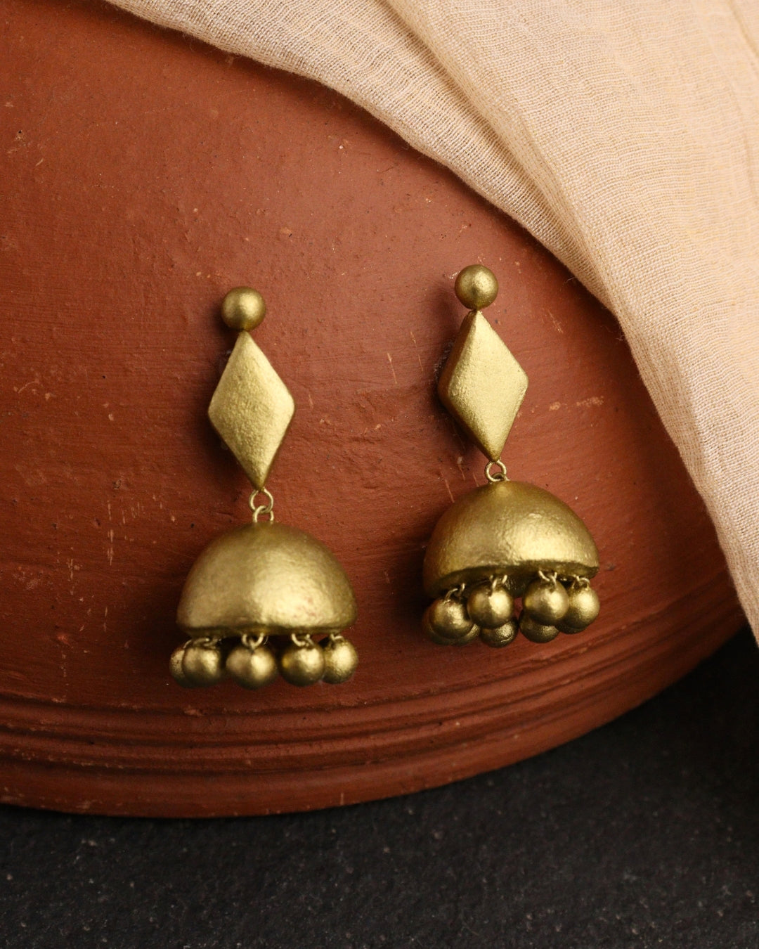 wedding-gold-jhumkas