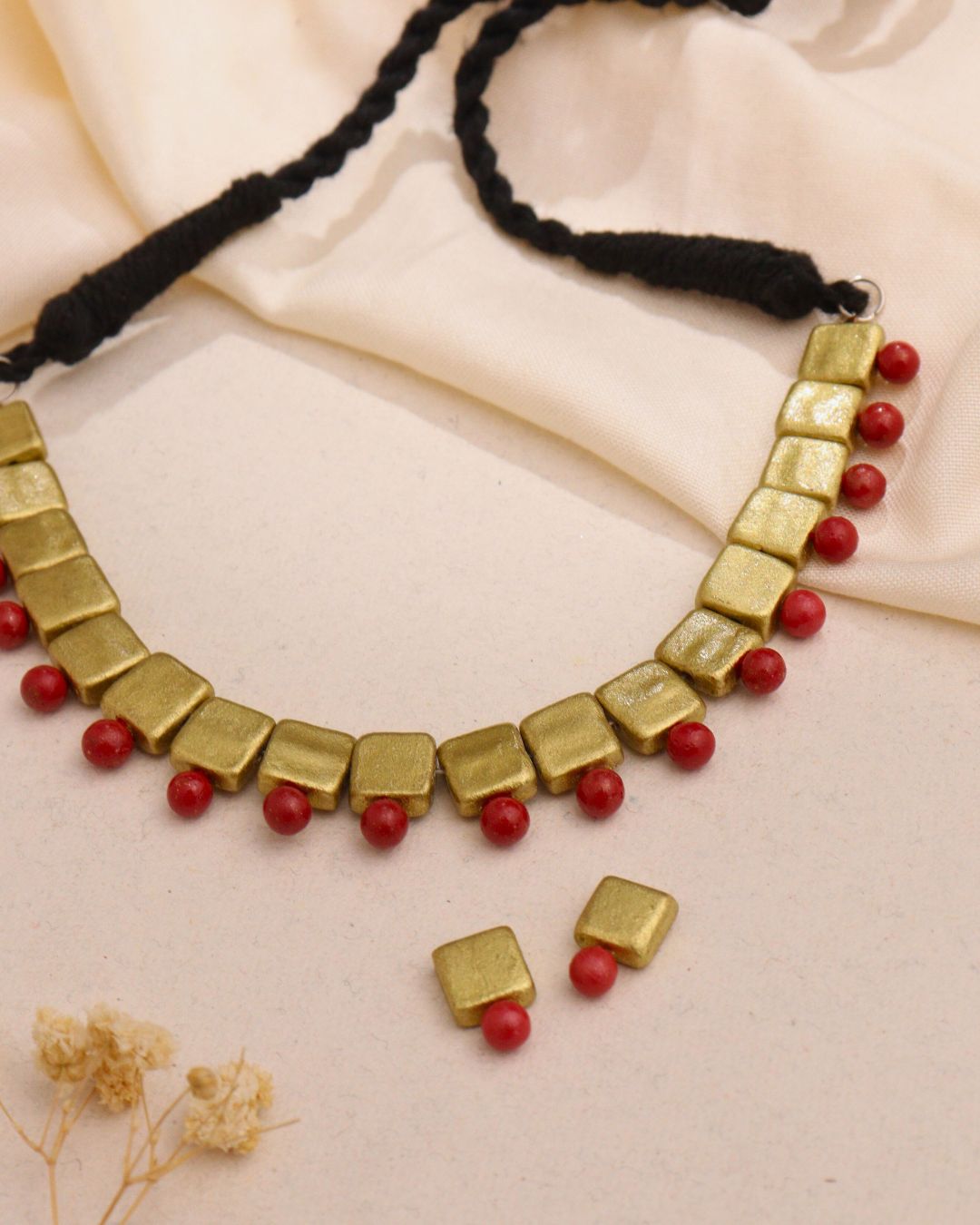 Green-Handcrafted-Necklace