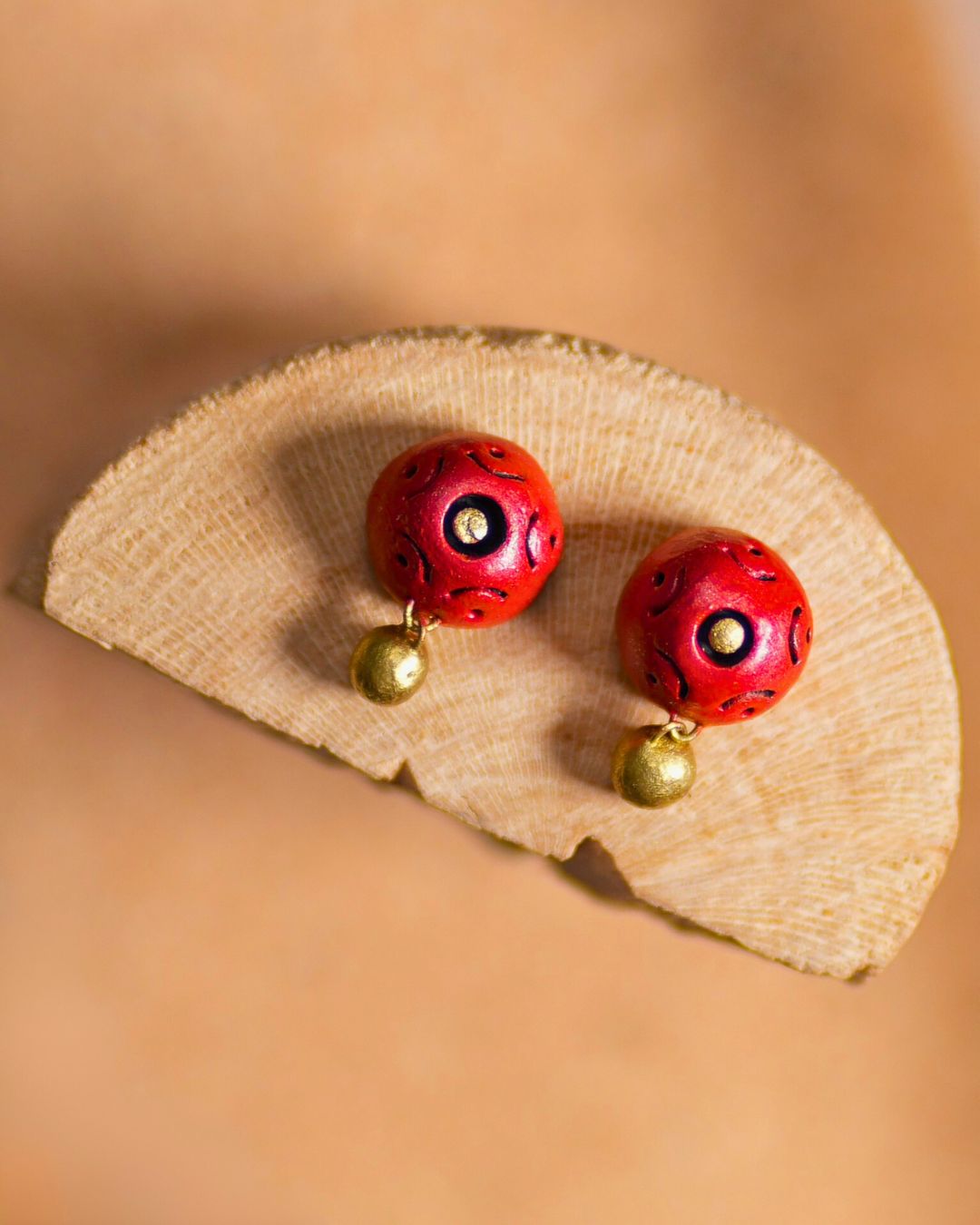 tiny-stud-earrings