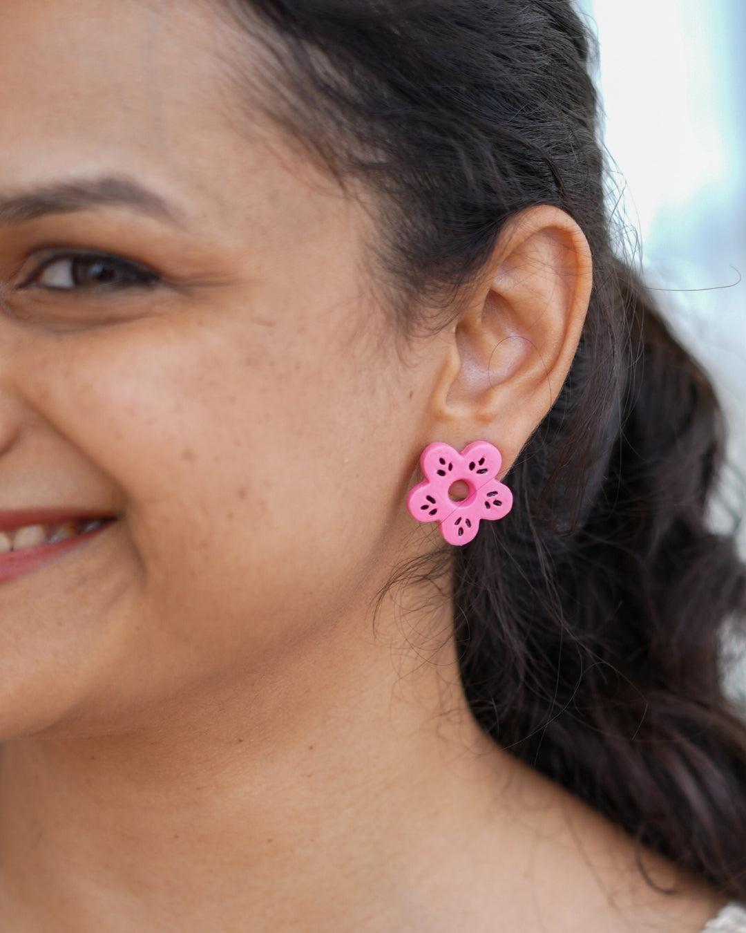 pink-studs-women
