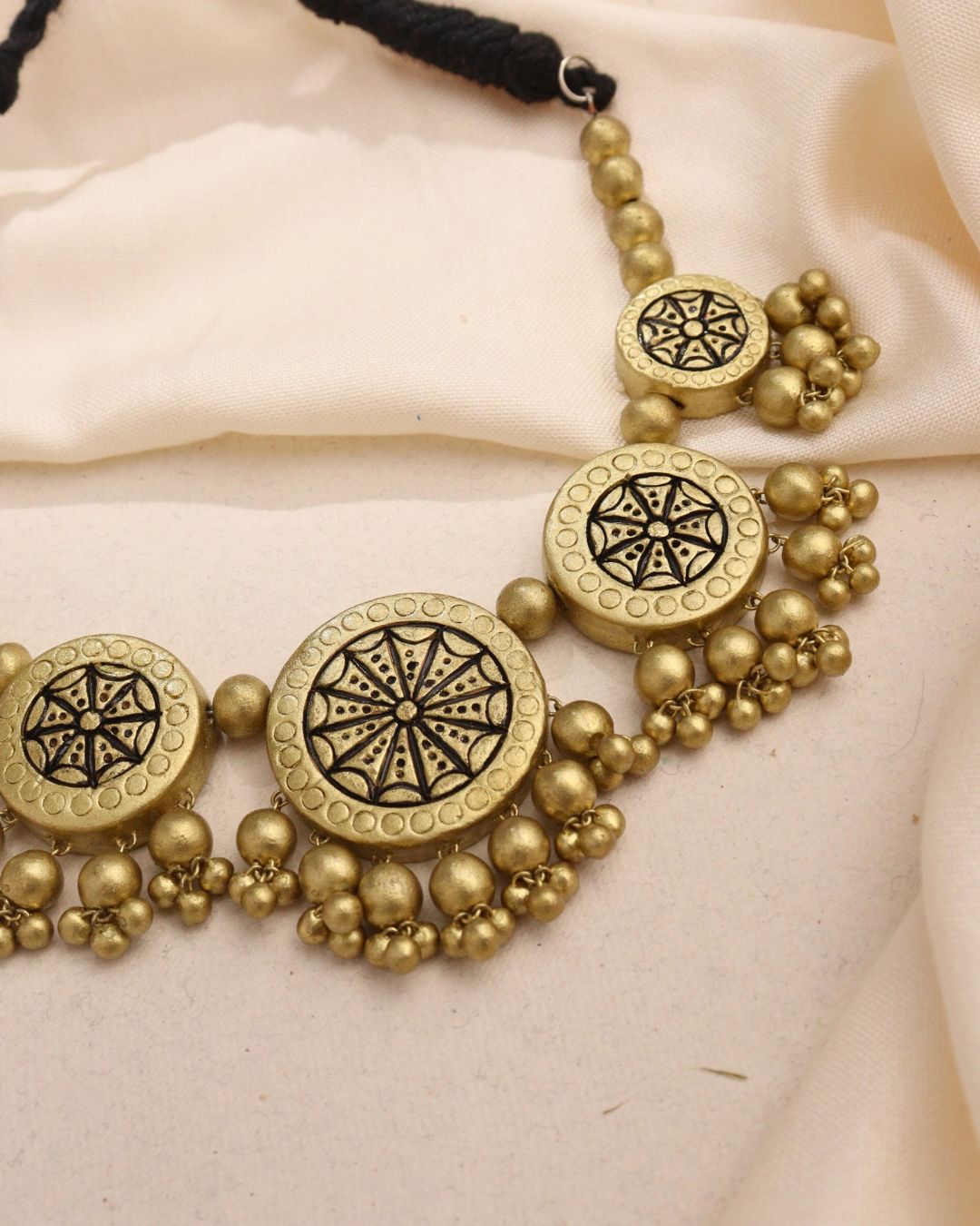 Gold-And-Mettalic-Festive-pendant-set