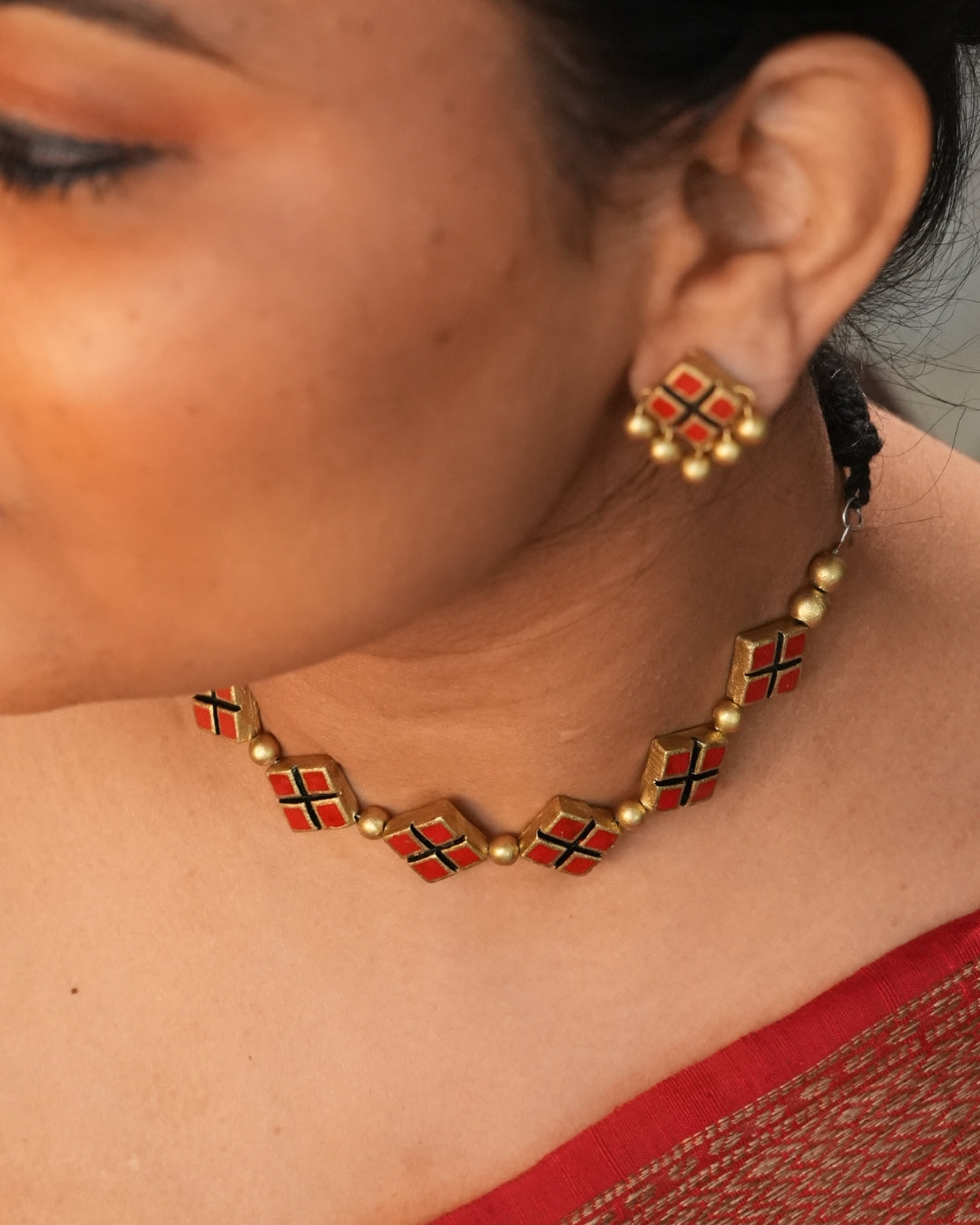 Traditional-Short-Necklace-For-Festive