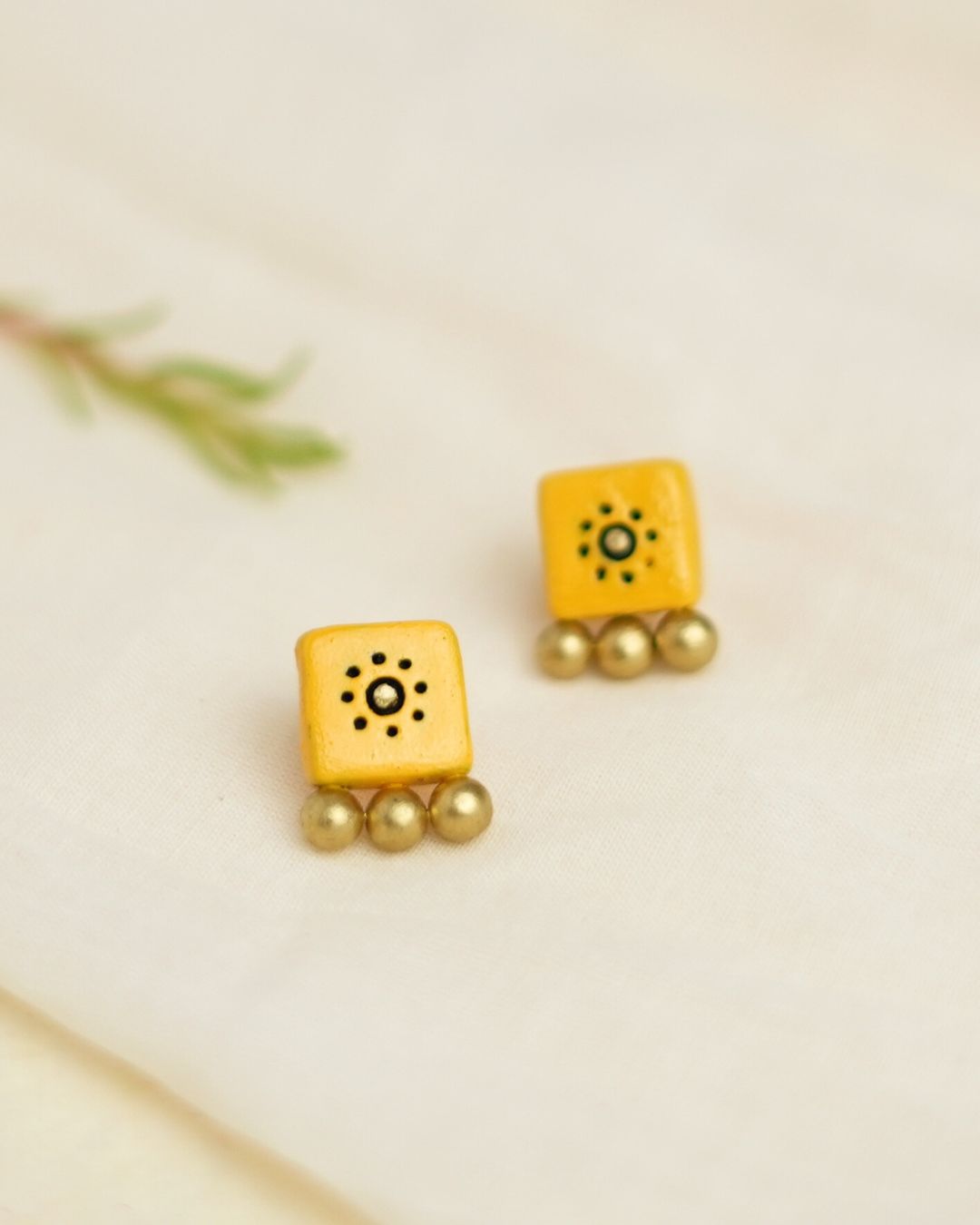 Desi Block Studs