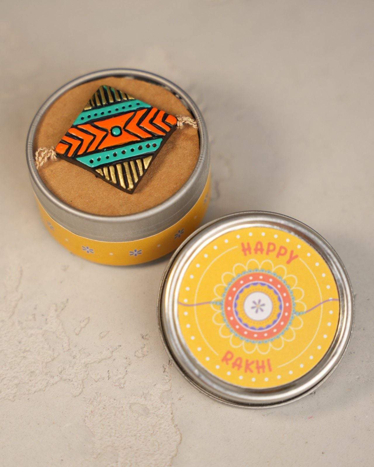 Desi Haath Rakhi