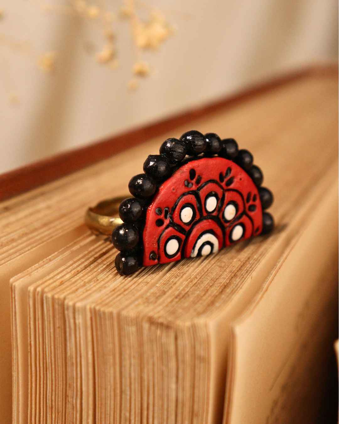 red and black rings