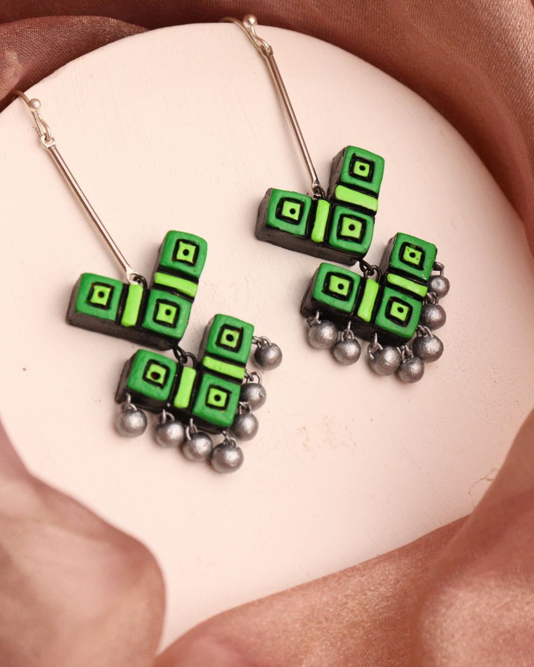 hanging-earrings-green