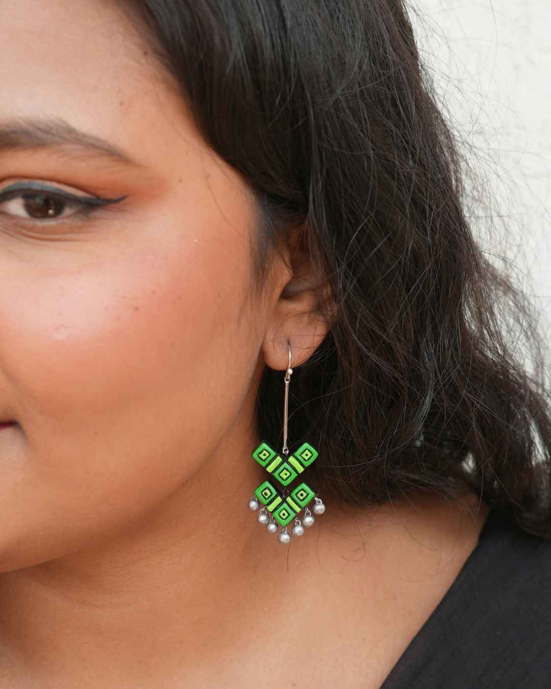 Leher Arrow Danglers