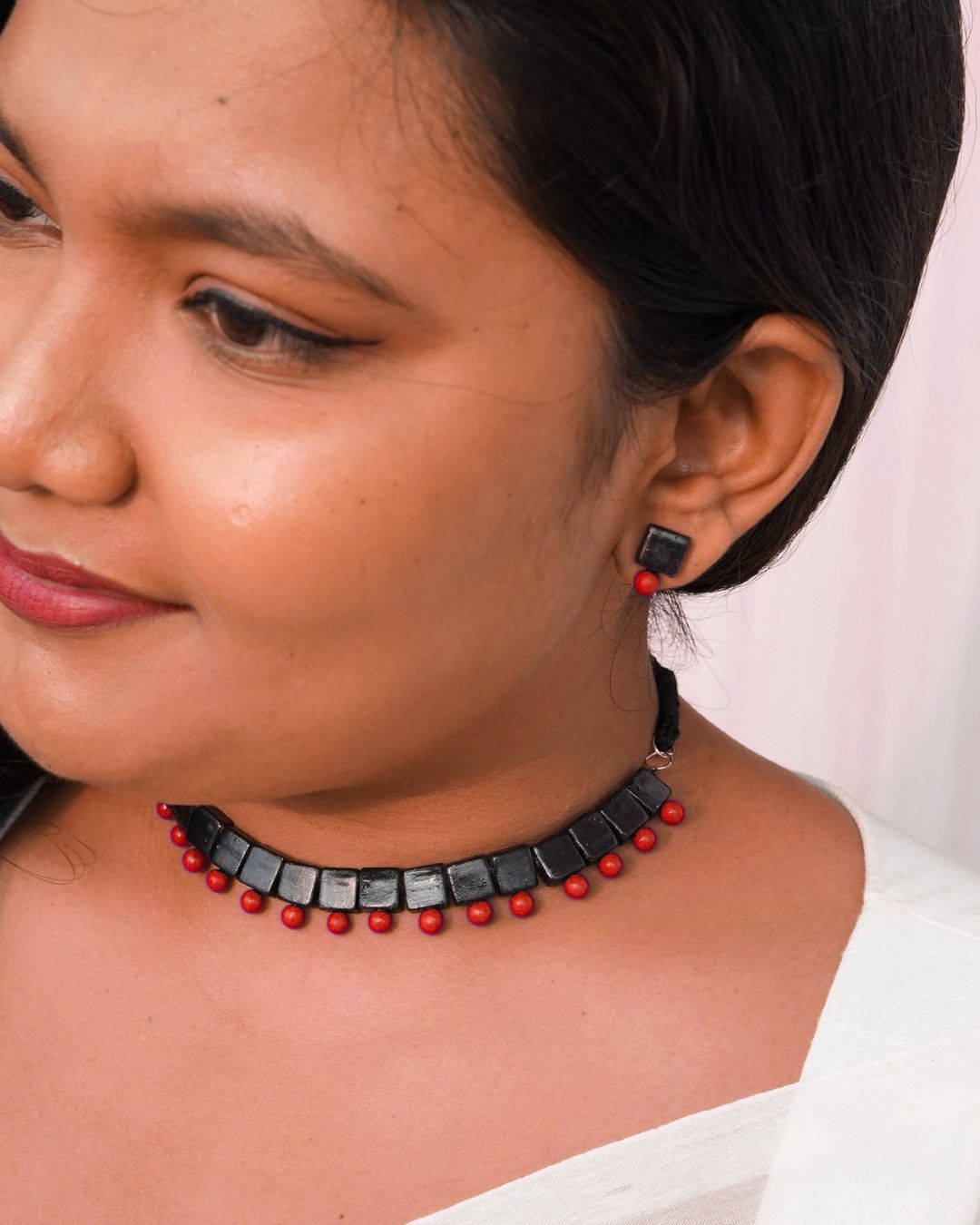 red-minimal-bead-necklace