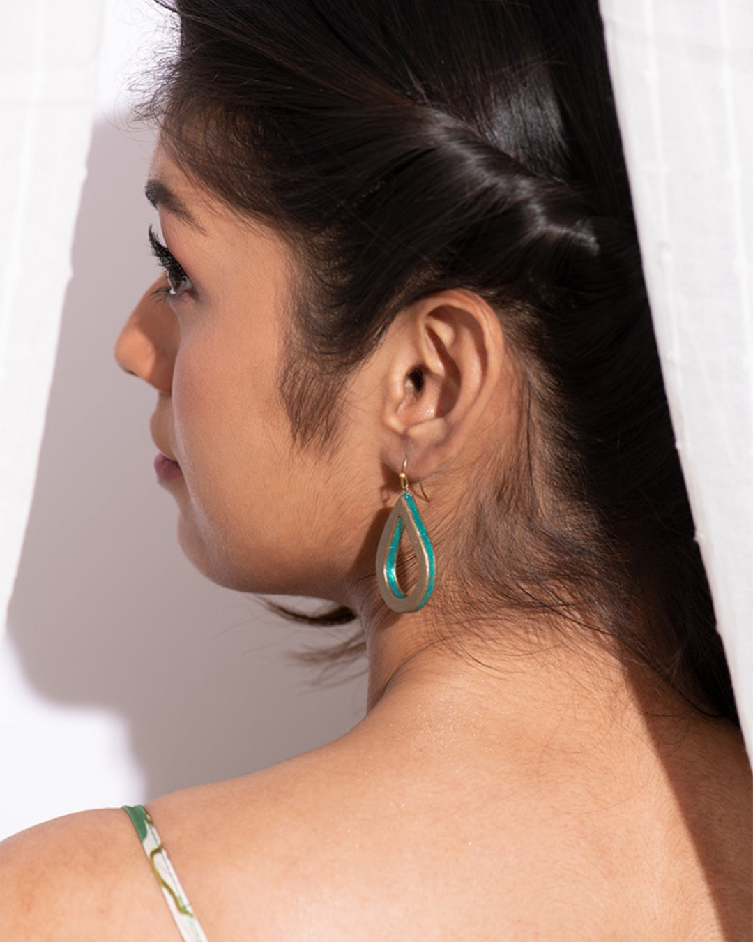 Green-hoop-earrngs

