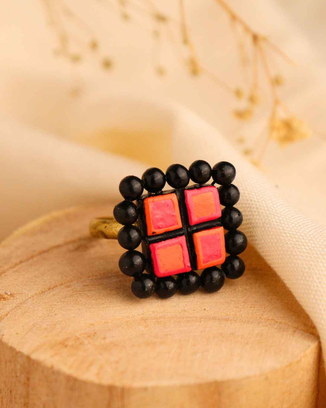 colorful-finger-ring