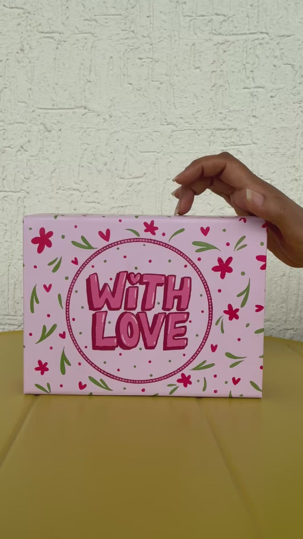 unique-rakhi-hamper-gifts-sister