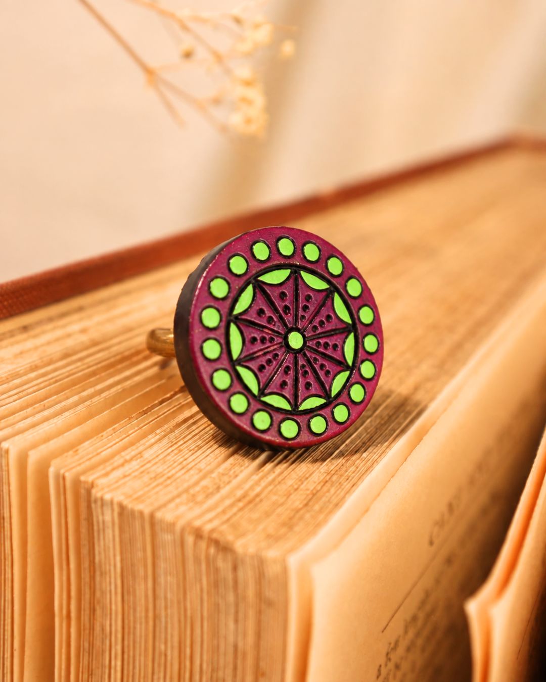 unqiue-ring-gift