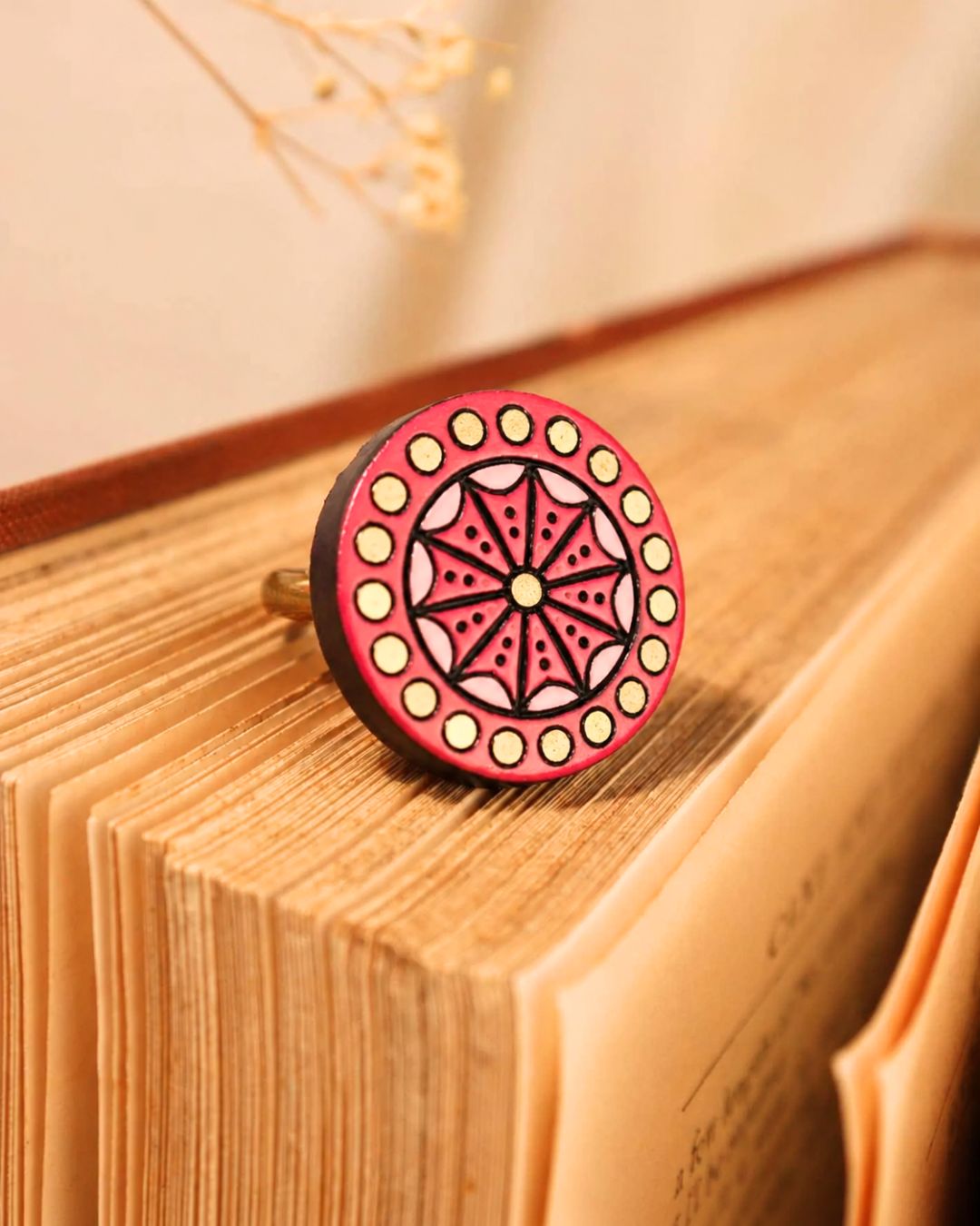 adjustable-pink-ring