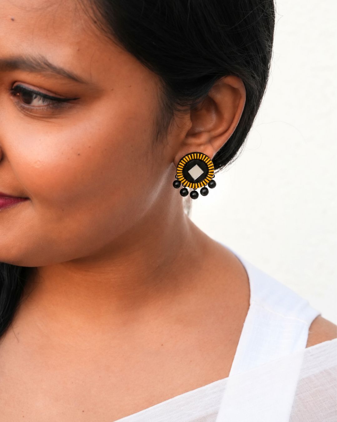 black-stud-earrings