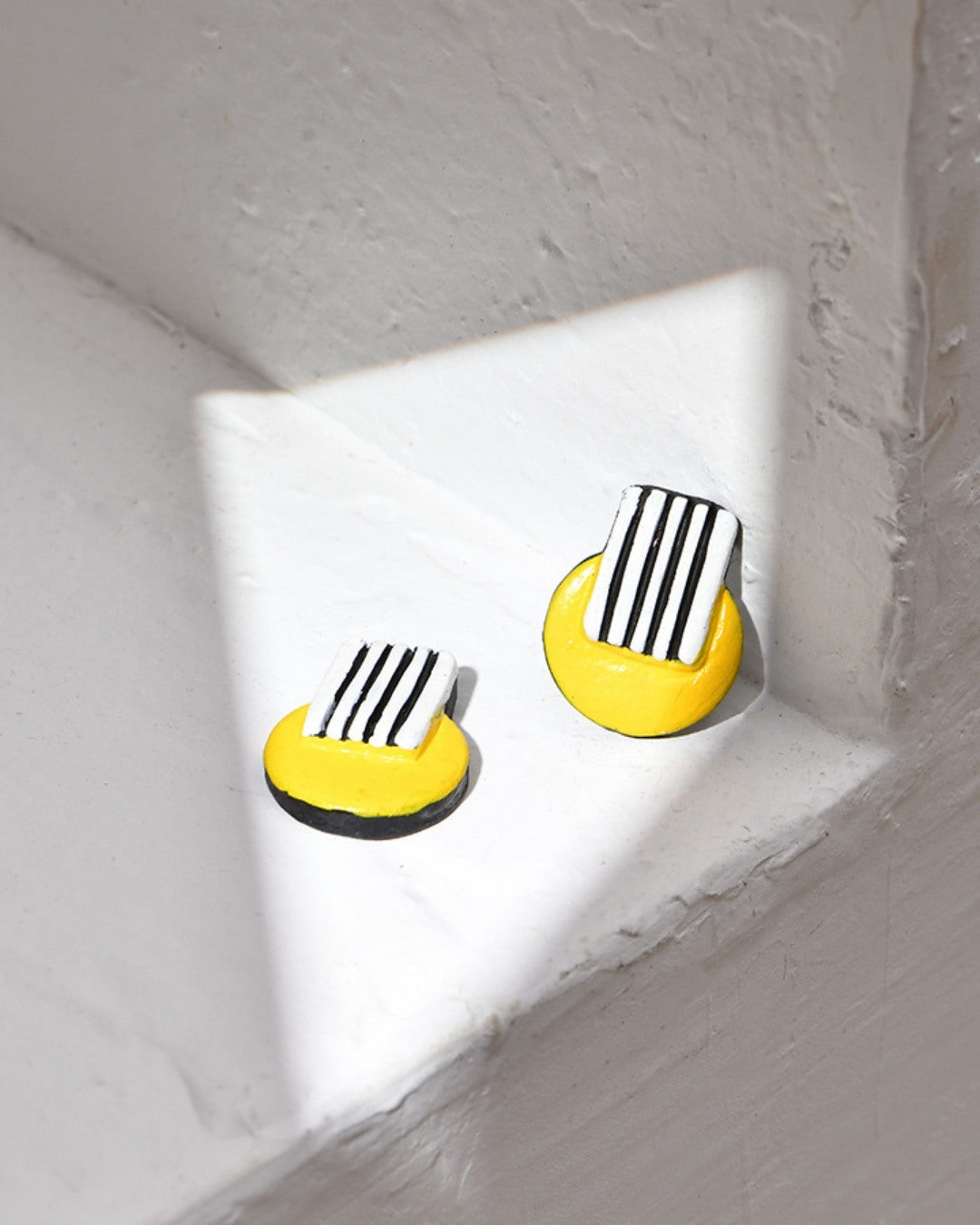 stud-earrings-women